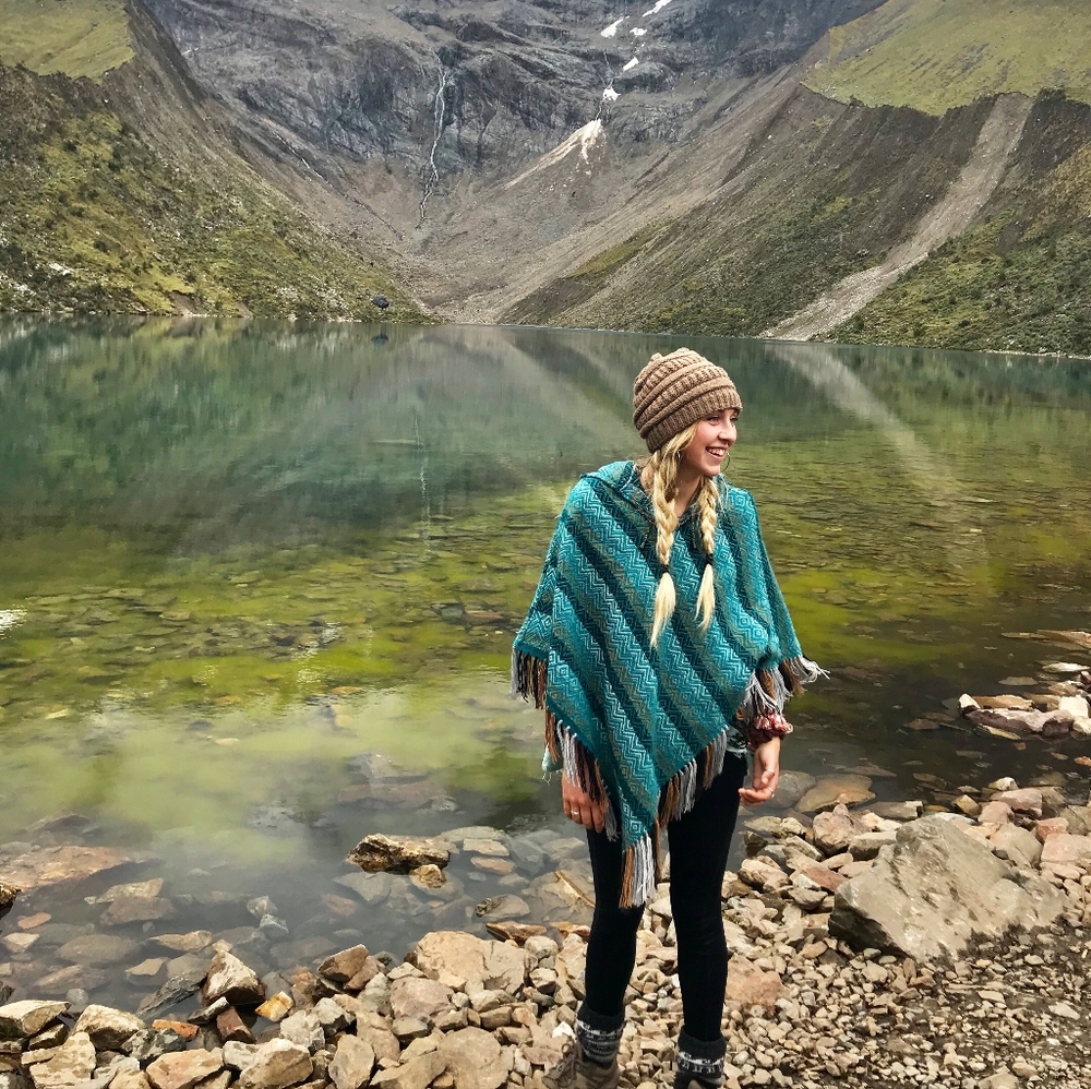 Artesianal Handmade Blue Aplaca Poncho from Peru